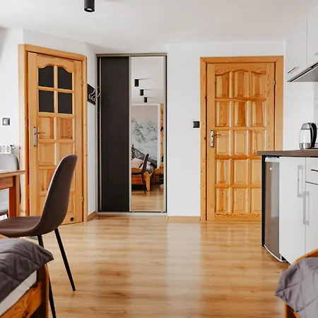 U Joli * 布库维纳塔然斯卡