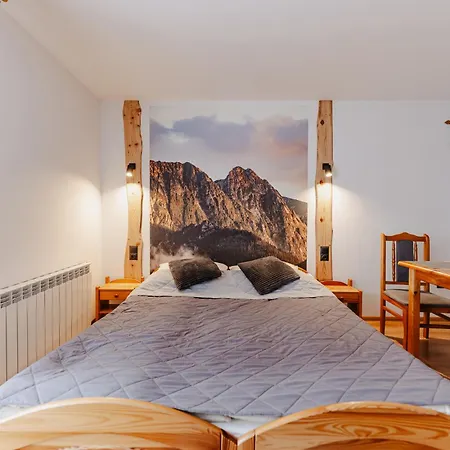 U Joli * 布库维纳塔然斯卡